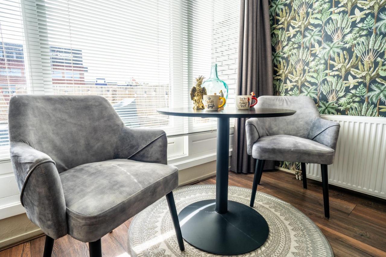 The Lion King - 6 Person Linked Apartment With Roof Terrace جروننجن المظهر الخارجي الصورة